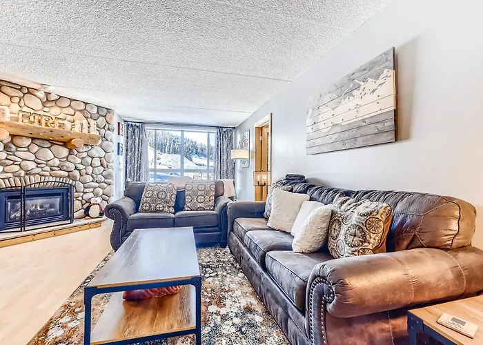 Spruce Apartment *