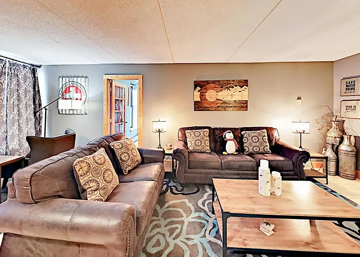 Spruce Apartment *