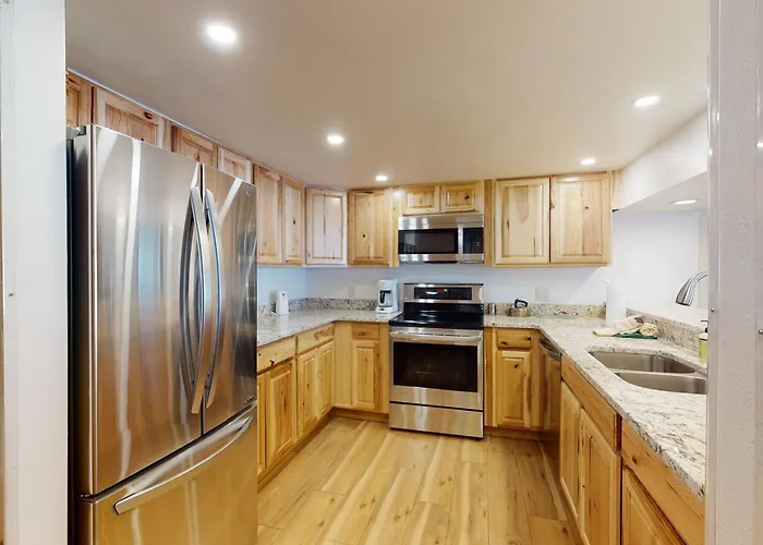 Spruce Apartment *
